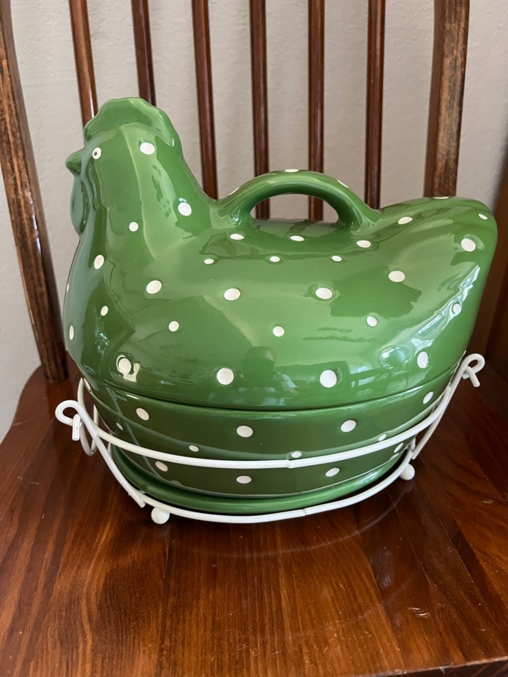 NWT Temptations polka dot 2 quart Rooster oven to table 4 piece set!